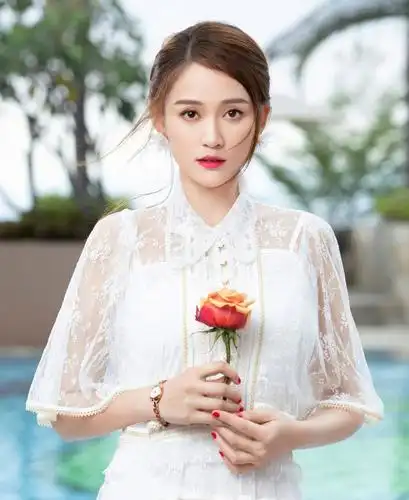 影视女星陈乔恩写真合集时尚靓丽魅力迷人