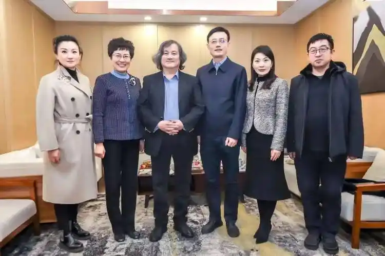 艺享张江·大师进张江 | 世界级指挥家汤沐海:挥动音乐的翅膀,让科学