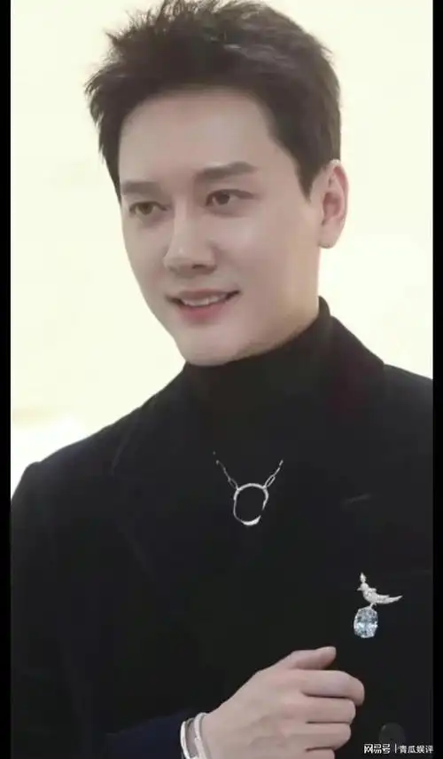 最近的一次拍摄中,冯绍峰颜值好像回春了|绯闻|赵丽颖|兰陵王_网易订