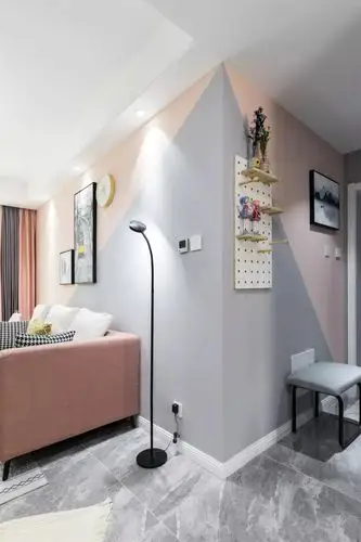 78现代两房装修效果图,拼色沙发墙活泼又漂亮装修案例效果图-齐家网