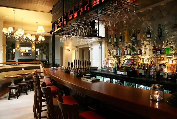 复古酒吧吧台台面装修设计图