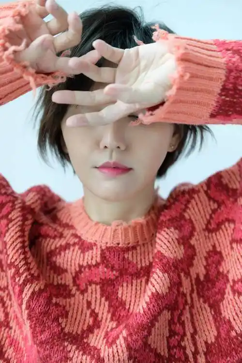 华语天后孙燕姿新歌lt匿名万岁gt出击看似荒诞却也折射现实