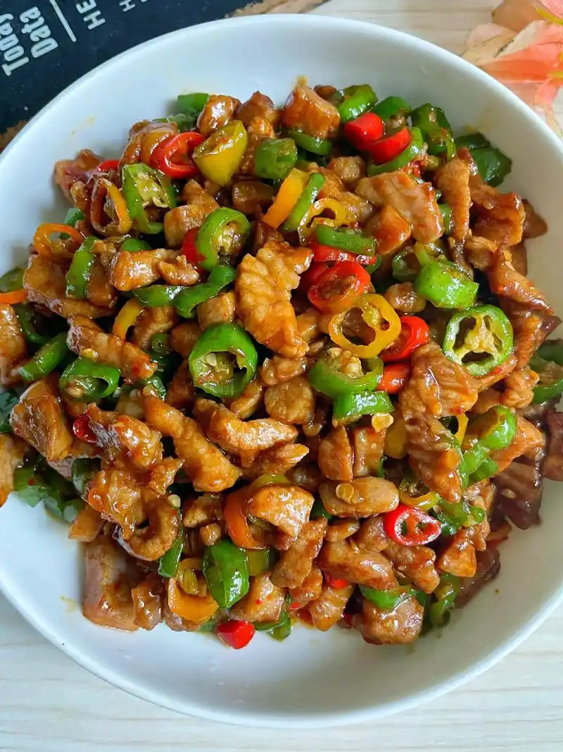 分享3道适合夏天吃的小炒菜,有荤有素好吃不腻人,学到就赚到了