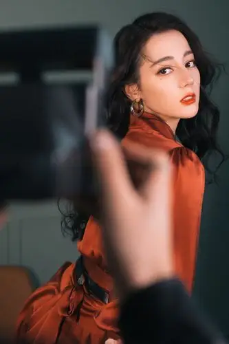 迪丽热巴 cr微博