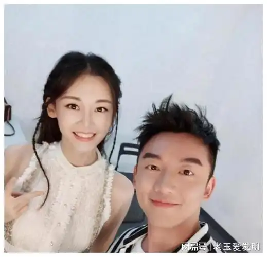 苗苗的出现,不仅给予了郑恺温暖,更成为了他生活的支撑点.