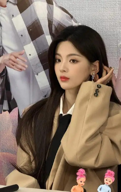 杨超越 女娲毕设