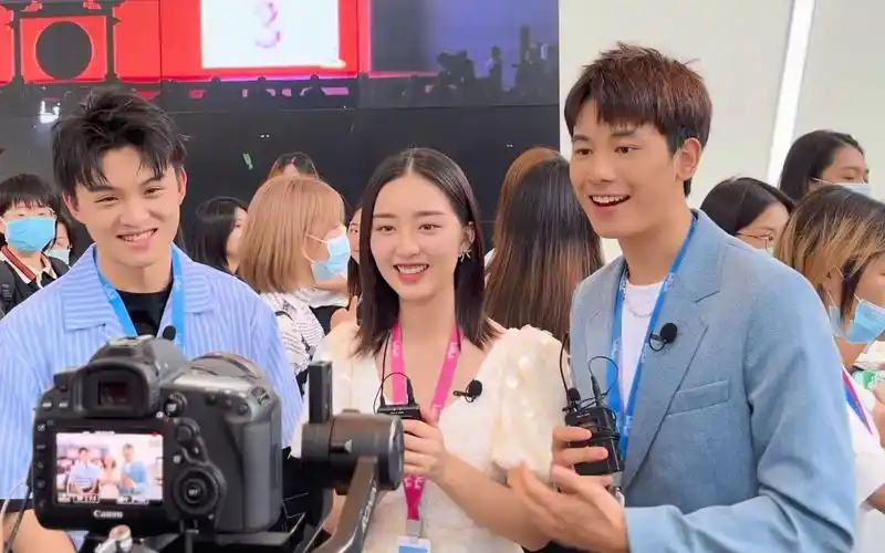 胡先煦邓恩熙郑伟三兄妹打卡b站记录官博版