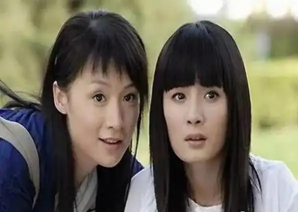 杨幂整容前(杨幂脸部进化史)-柠乐网