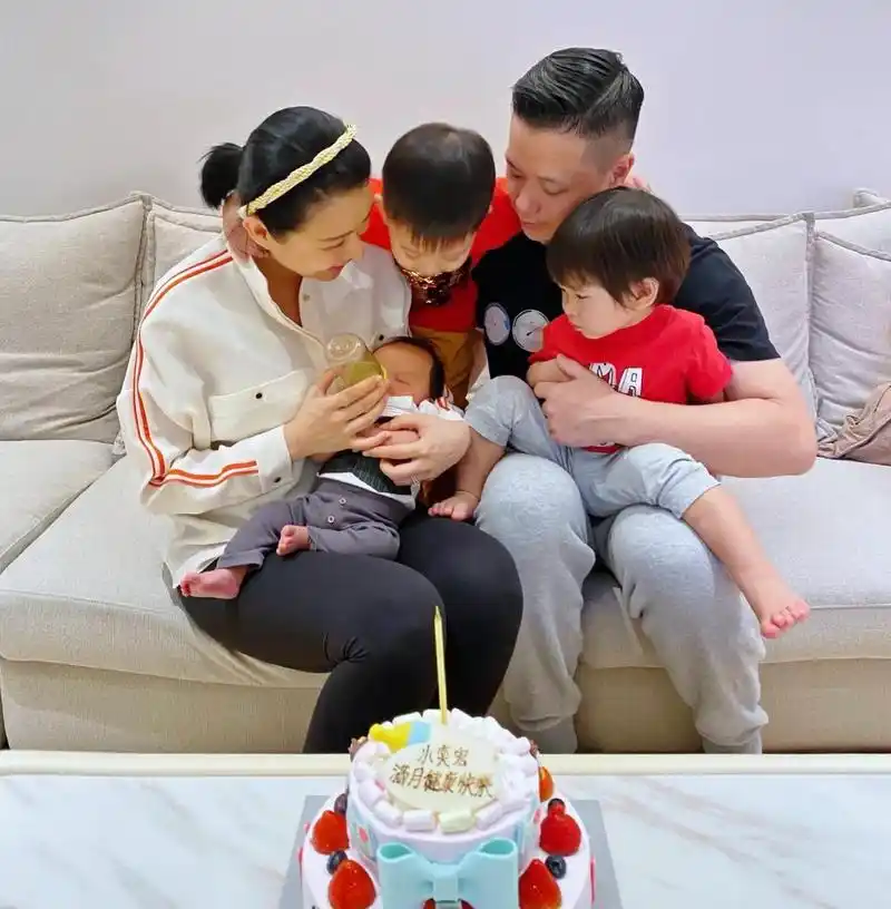 国家不再鼓励生育三胎,因为我已经负担不起养育三个孩子的费用了.