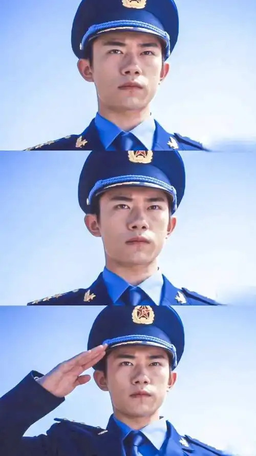 易烊千玺军装_大人