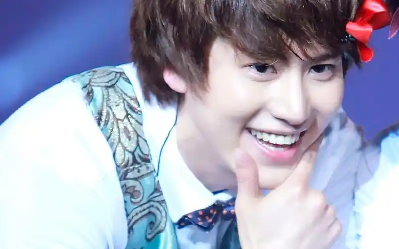 圭贤大宝贝儿,出道17周年粗卡嘿!