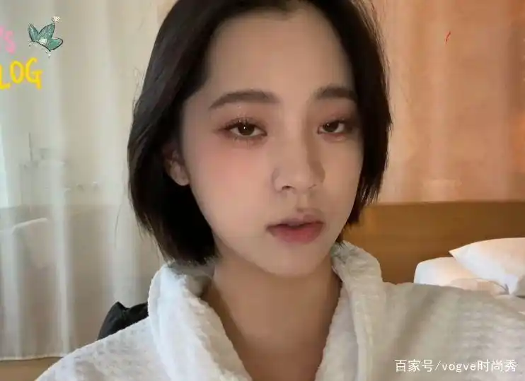 欧阳娜娜素颜化妆引热议,在镜头下化妆没素颜美,这是照妖镜吗?