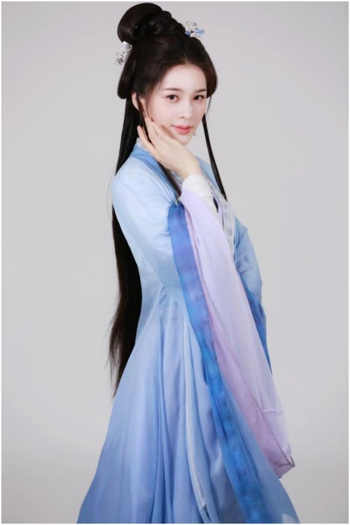 曾经的收视女王赵韩樱子,如今的人间仙女赵樱子,改名