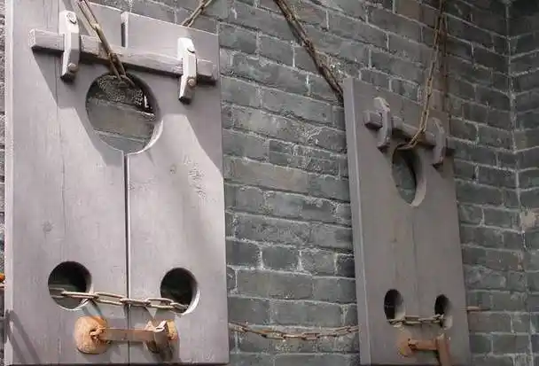 原创枷刑并非死刑但其受刑者的痛苦程度却比斩首更为残酷
