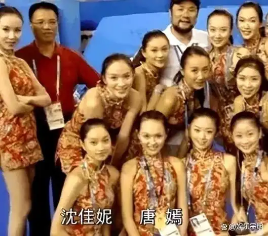 成为同班同学,与唐嫣一同进入中戏.随后,沈佳妮踏上了演艺之路.