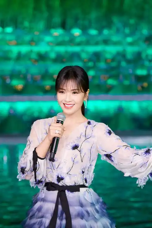 刘涛2019中央广播电视台春节联欢晚会