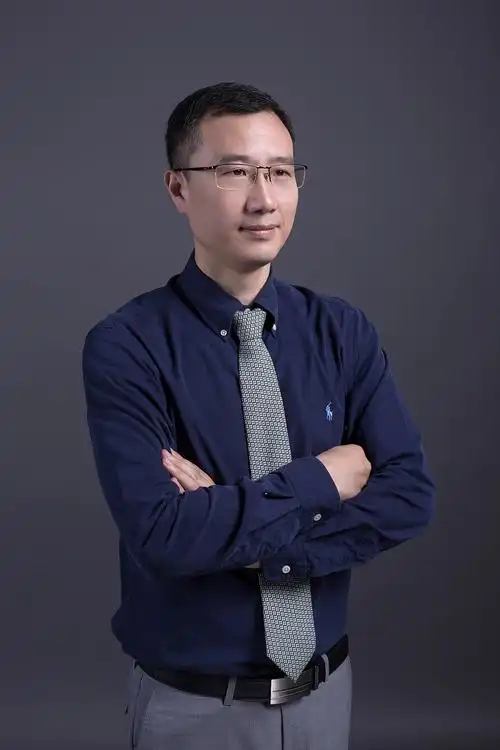 人像(戴眼镜的男士)|摄影|人像摄影|木生林 - 原创作品 - 站酷 (zcool