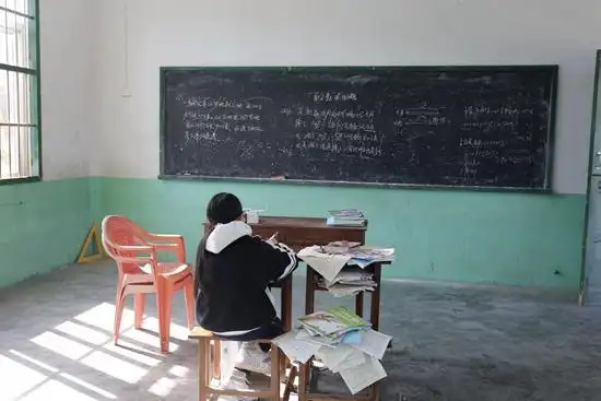 农村小规模学校渐为常态,成了中国乡村教育发展的一个缩影.