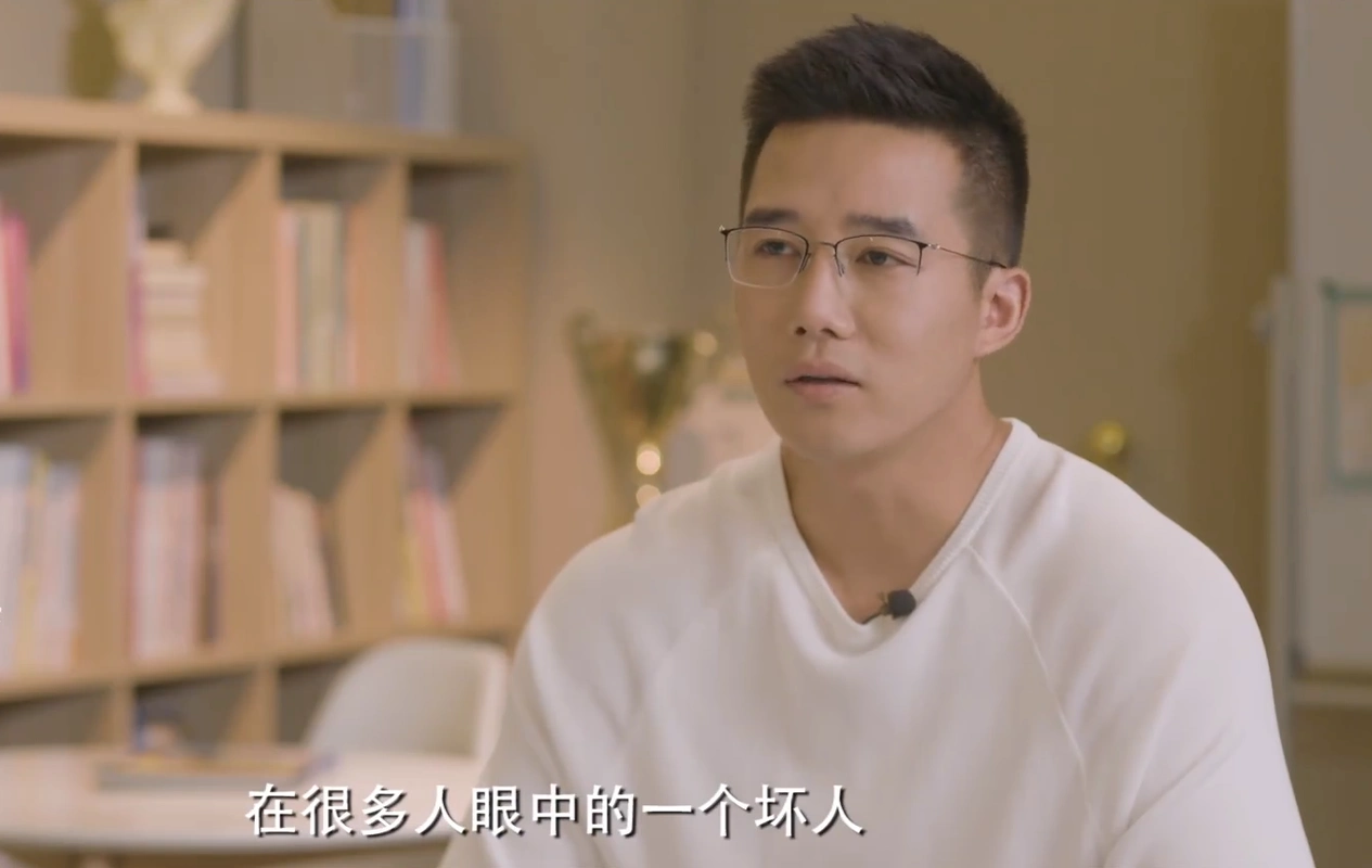 原创一边仁义道德一边年赚两三百万小舍得最悲情男人钟益