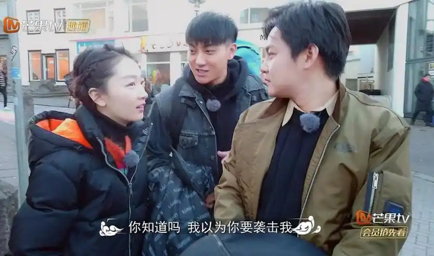 小怂包黄子韬被周冬雨当街突击华为nova65g轻松拍出绝美西装韬