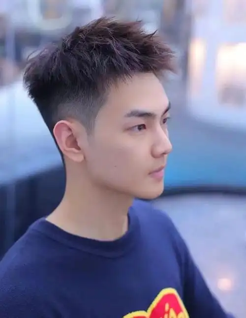 清爽摩根前刺短发男士烫发男生一定要尝试的发型立