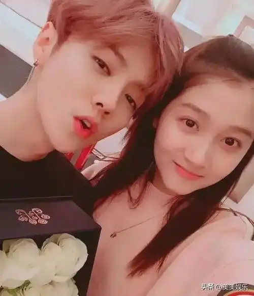 李现绯闻女友和粉丝撕上热搜带球上位离异带娃假富二代