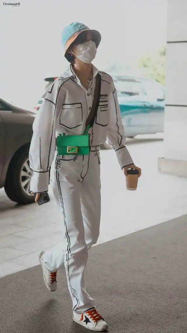 the9成员陆柯燃超模身高走中性风真是太帅了私服穿搭好吸睛