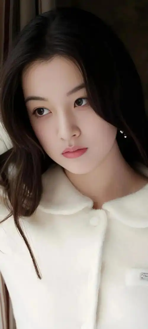 30位00后女星美图|柴蔚|白冰|蒋依依|欧阳娜娜_网易订阅