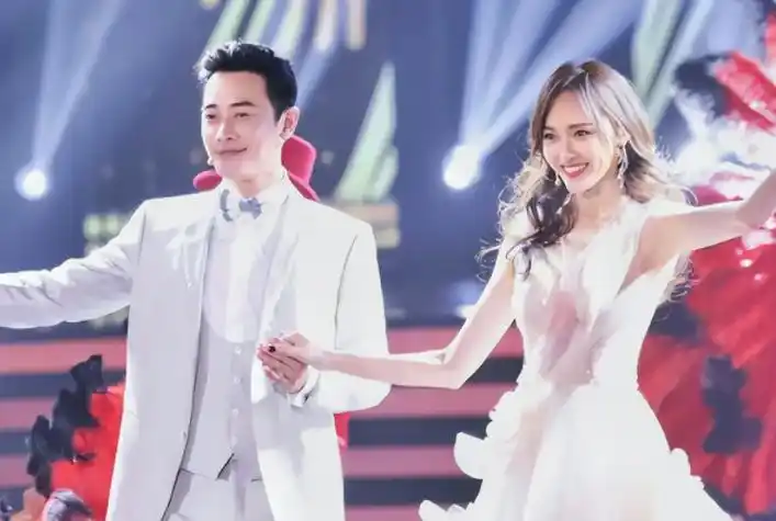 有一种"恩爱"叫罗晋和唐嫣,结婚6年后,活成娱乐圈夫妻教科书_父母