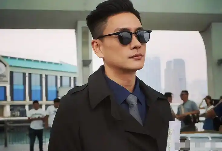 回顾黄宗泽同居8年都不愿娶胡杏儿失去才后悔至今仍未婚