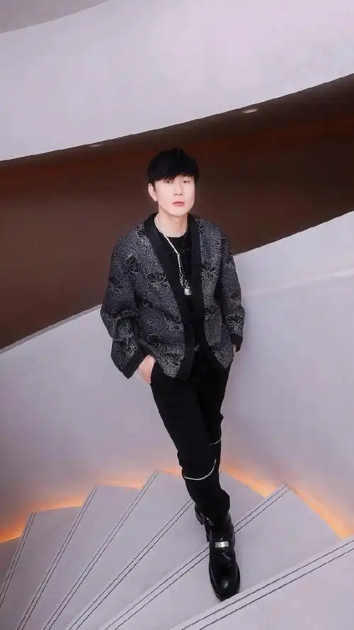 林俊杰 爱情修不明白