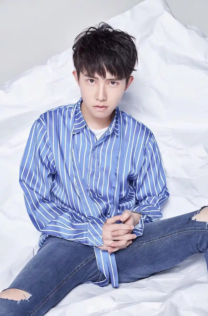 组图:《我们的少年时代》元气少年李俊濠演绎青春校园_高清图集_新浪