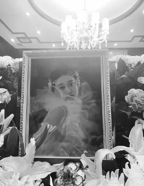 孙侨潞遗照公开,好友悼念孙侨潞,称她生前最大愿望是结婚生子