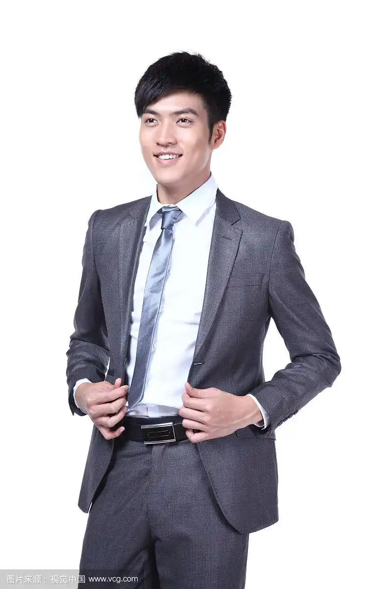 穿正装的商务男