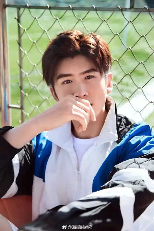 明星,其中杨幂旗下的几位艺人各个都出类拔萃,而这一位是她旗下男艺人