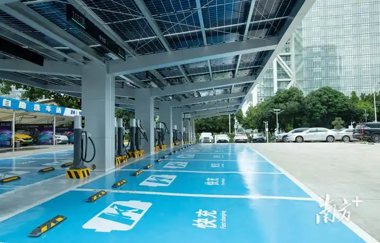 和加油一样快捷在这座智能超充站充电5分钟可续航300公里