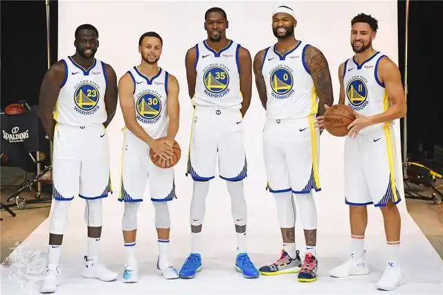 原创勇士队5星豪阵或将现世,联盟其他29队要抓紧时间了