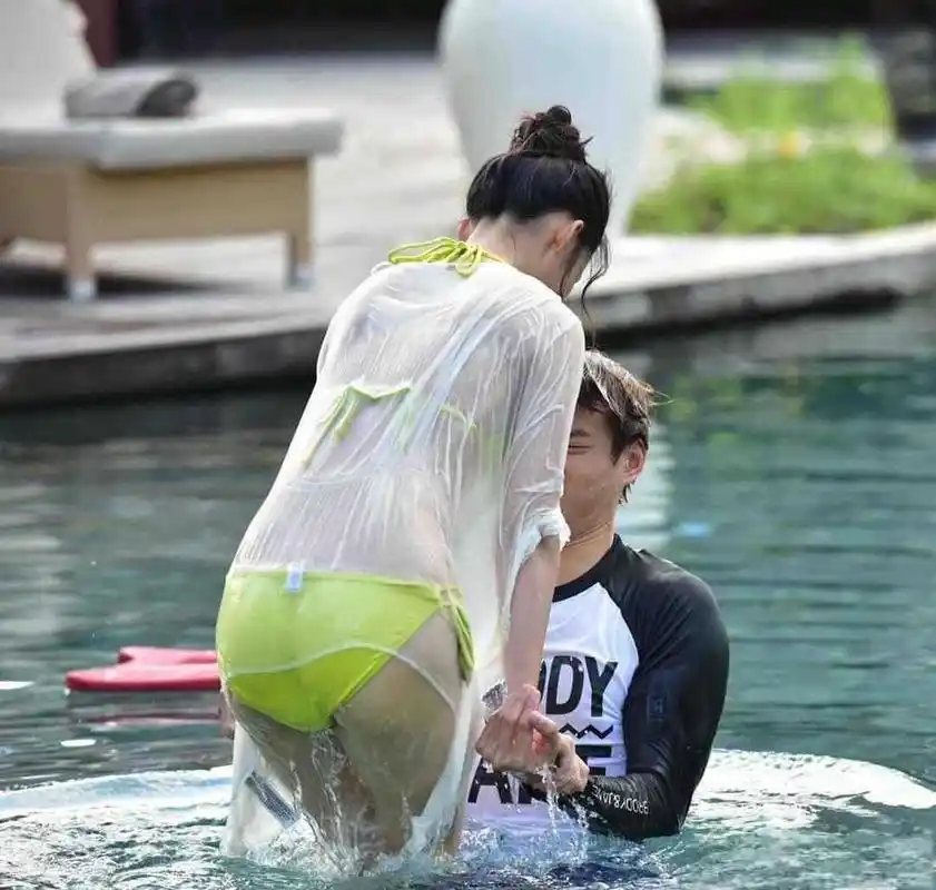 这大概是李沁最想删掉的一组照片吧