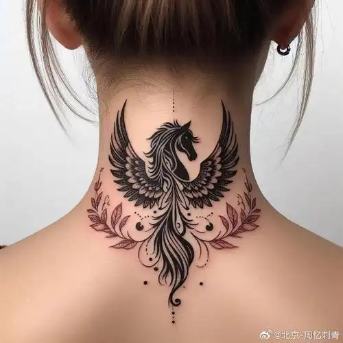 今日纹身图案分享    女生后背纹身    #纹身分享##女生纹身##纹身