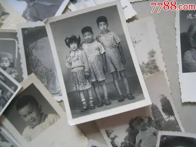 五十年代老照片:我的童年回忆,苏州风景,戴红领巾的小男孩,天真照相