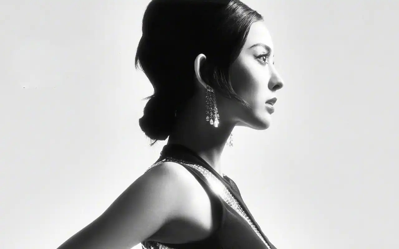 古力娜扎黑白质感写真大片桌面壁纸