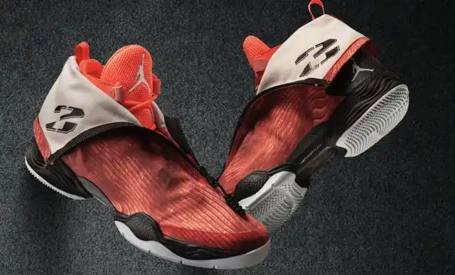 球迷自发为东契奇挑选不崴脚的球鞋,推荐aj28的你是魔鬼吗