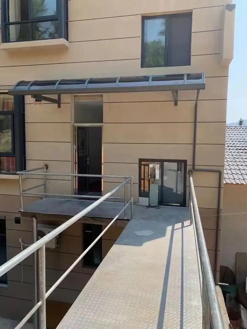 铝合金雨棚户外客户安装反馈,源头厂家直销.#铝合金雨棚 #源 - 抖音