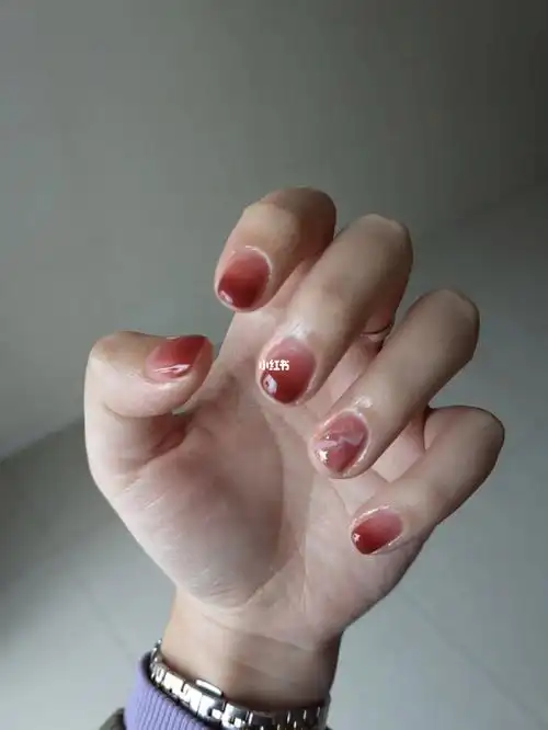 秋冬栗红棕渐变调色美甲分享