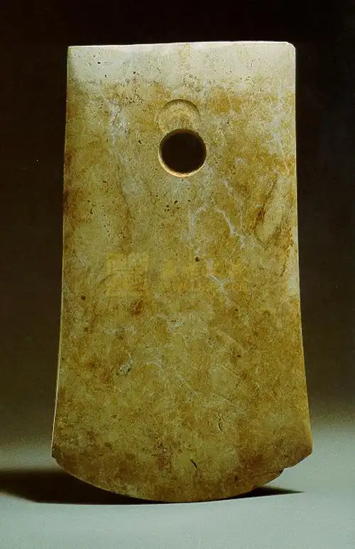 良渚文化玉钺这,现藏于 a href="#" data-lemmaid="1765322">常州博物