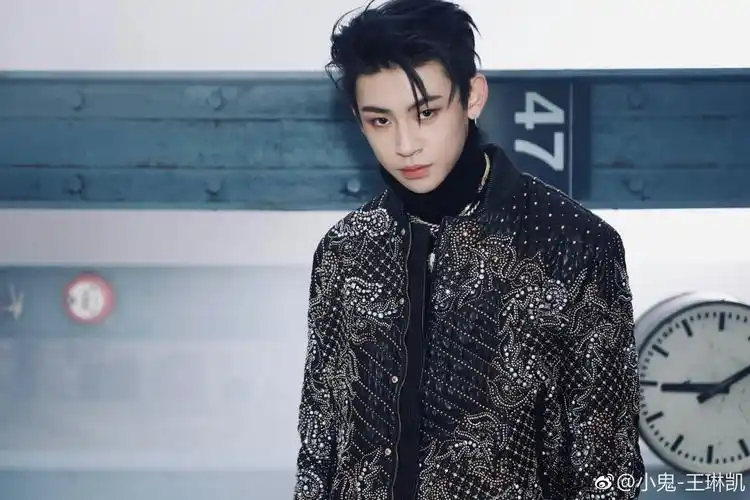 小鬼王琳凯微博