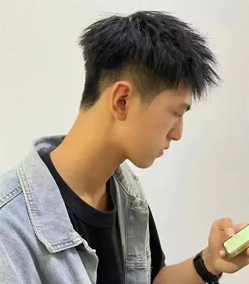 摩根碎盖发型,细软发质发量少的救星,让你少年感十足_盖头_男生_短发