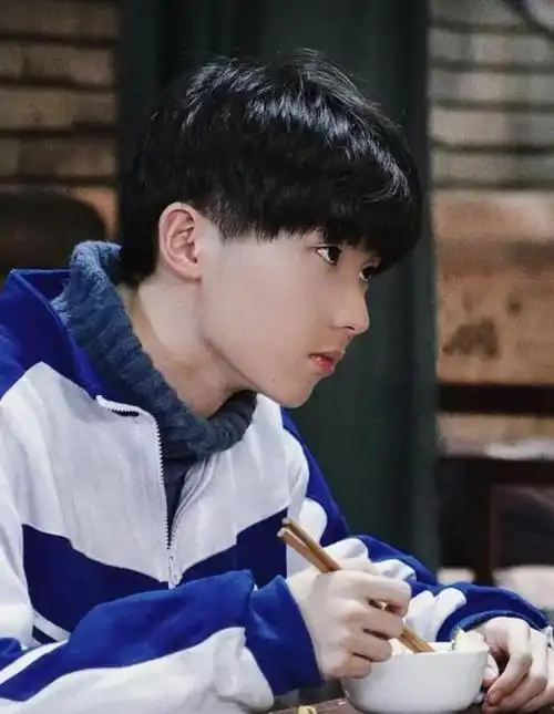 唱《快乐星球》爆火的马嘉祺,和他幸运的成名之路