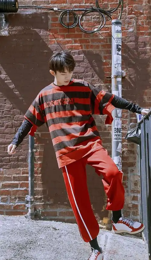 易烊千玺与阿迪达斯解约走在维护国家第一线祖国利益不容侵犯