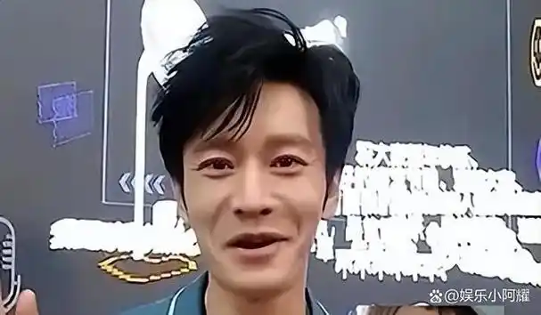 7位"纸片人"明星,皮松肉垮青筋突出颜值远不如前,减肥太狠了